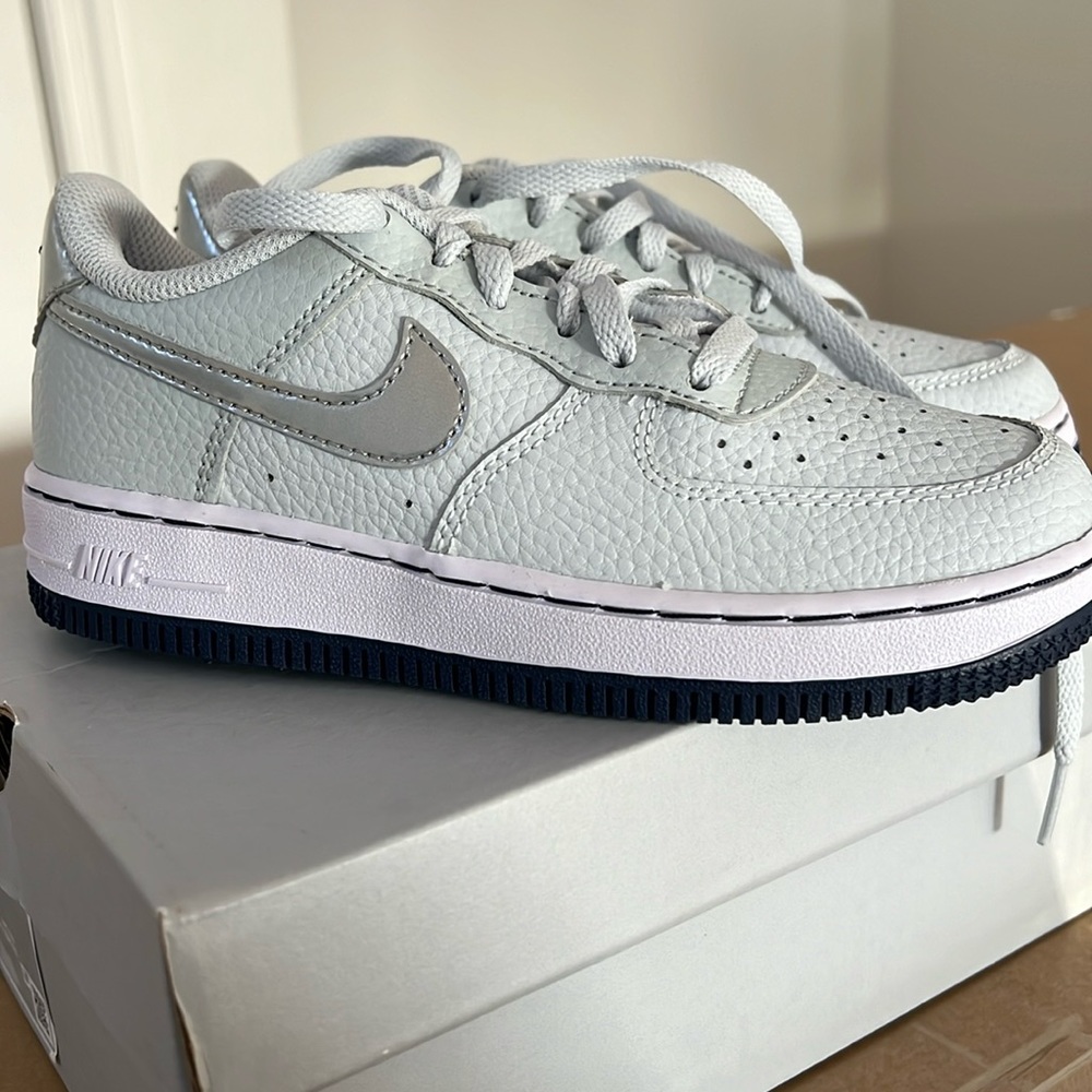 NWBox Nike AirForce 1 Little Kids